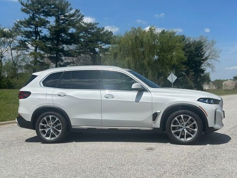 Used 2026 BMW X5 xDrive40i w/ Premium Package AWD/4WD image 10