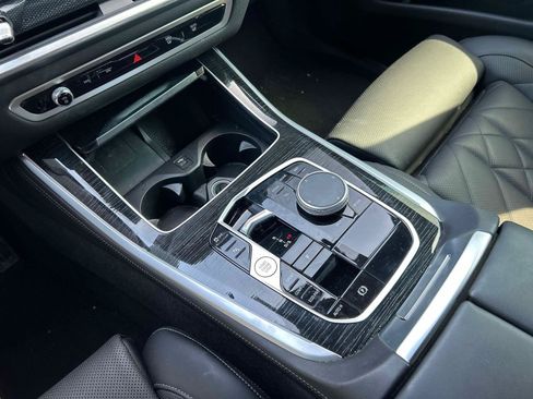 Used 2024 BMW X5 sDrive40i w/ M Sport Package RWD image 16