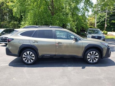 Used 2024 Subaru Outback Limited image 2