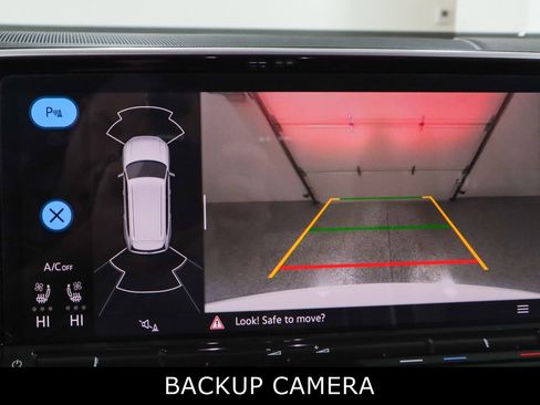 Used 2024 Volkswagen Atlas SE image 18