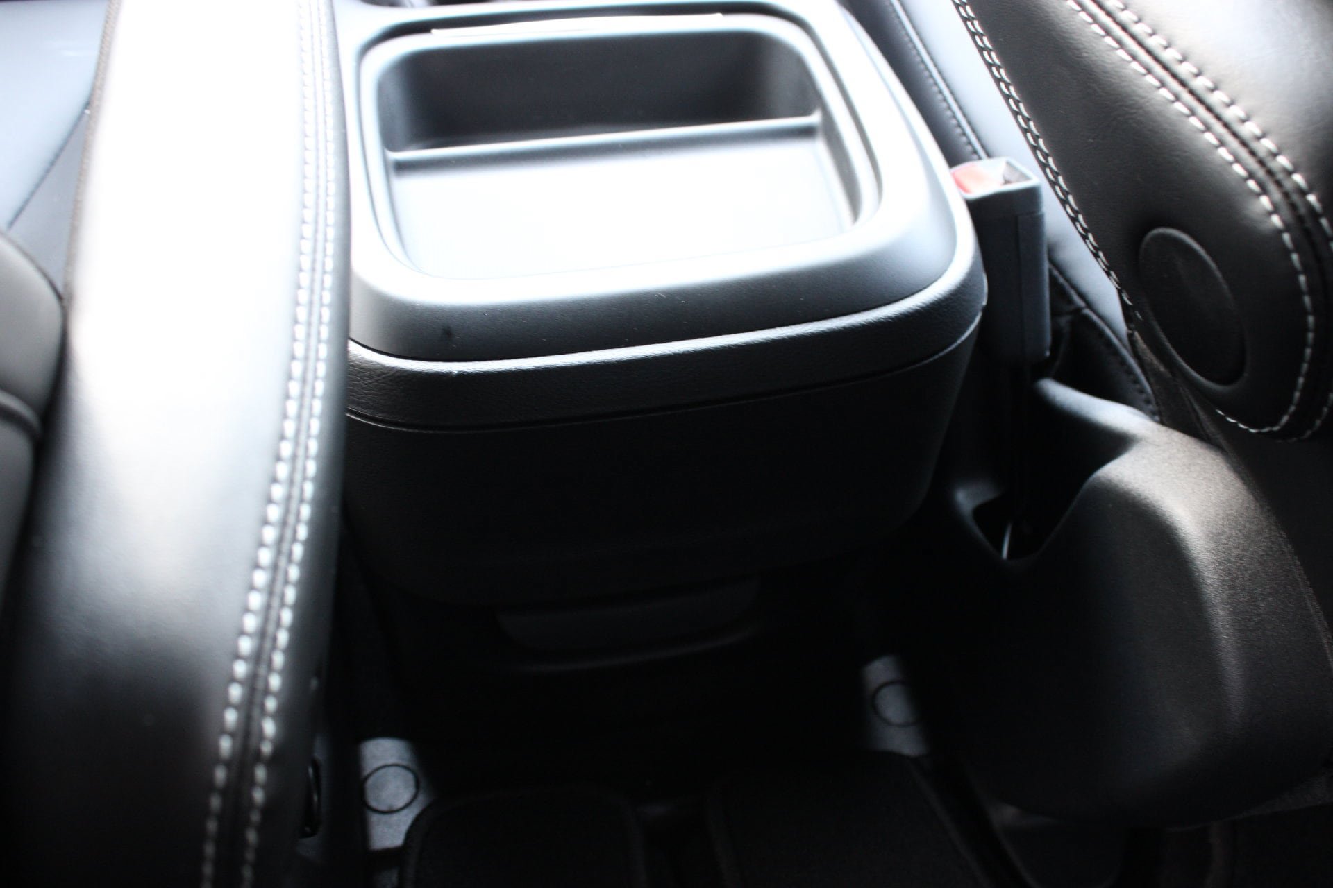 New 2027 Chrysler Pacifica Select FWD image 23