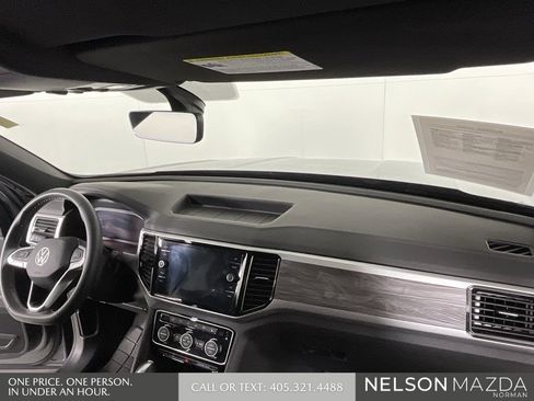 Used 2023 Volkswagen Atlas Cross Sport SE image 30