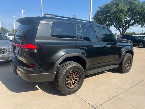 Used 2025 Lexus GX 550 AWD/4WD image 3