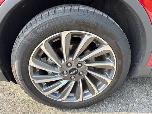 Used 2023 Lincoln Corsair Reserve w/ Equipment Group 201A FWD image 3