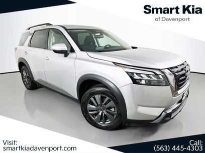 Used 2023 Nissan Pathfinder SV