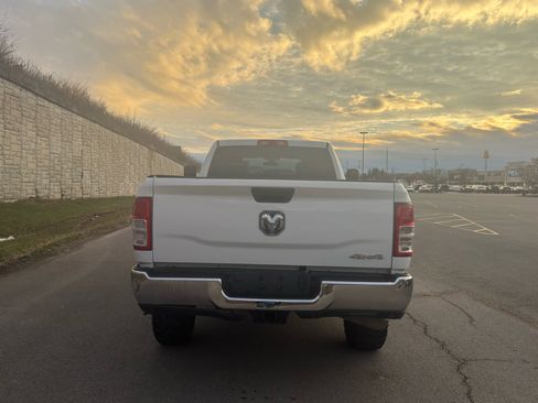 Used 2022 RAM 2500 Tradesman w/ Chrome Appearance Group image 5