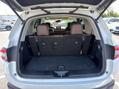 Used 2025 Honda Pilot Elite image 34