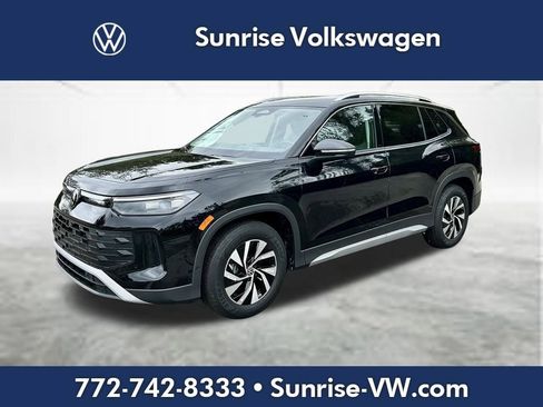 New 2026 Volkswagen Tiguan S FWD image 1