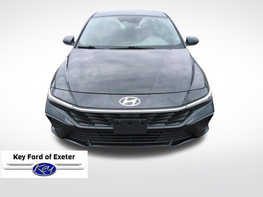 Used 2024 Hyundai Elantra SEL FWD image 3