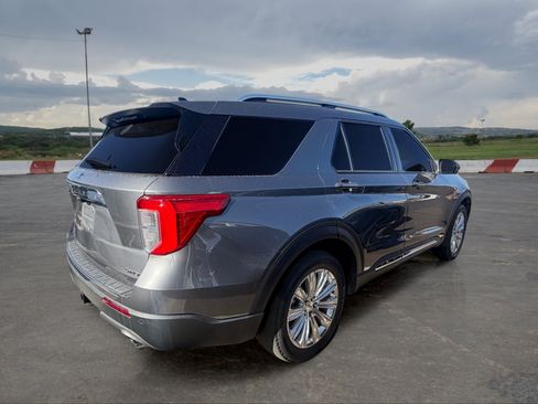 Used 2021 Ford Explorer Limited w/ Equipment Group 301A AWD/4WD image 3
