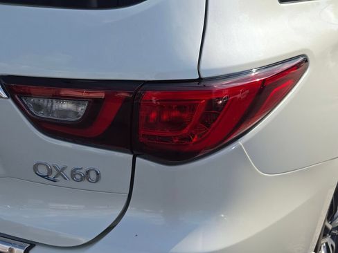 Used 2019 INFINITI QX60 Luxe w/ Sensory Package AWD/4WD image 14