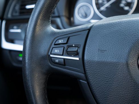 Used 2013 BMW 550i xDrive Sedan image 28