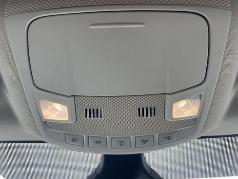 Certified 2023 Ford Edge SE w/ Black Appearance Package image 30