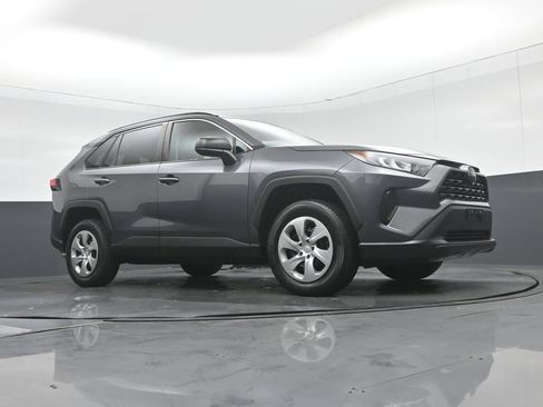Used 2021 Toyota RAV4 LE FWD image 48