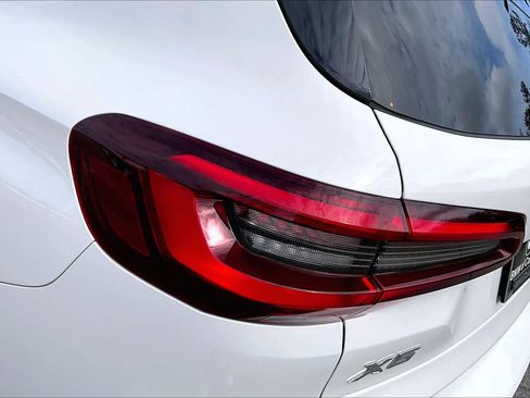 Used 2023 BMW X5 xDrive40i w/ M Sport Package image 31