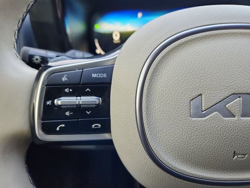 Used 2023 Kia Sorento SX Prestige image 19