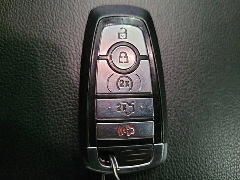 Used 2019 Ford Explorer Limited w/ Ford Safe & Smart Package AWD/4WD image 32