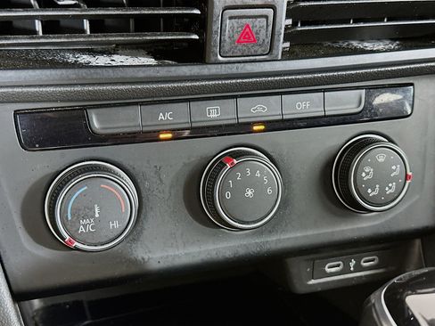 Used 2024 Volkswagen Jetta S image 23