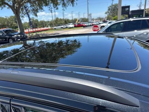Used 2025 Audi SQ7 Prestige AWD/4WD image 5