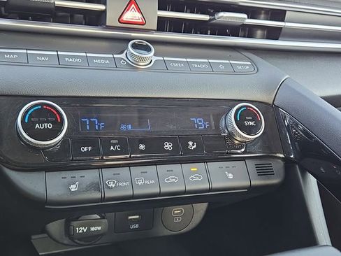 Certified 2024 Hyundai Elantra Limited image 13