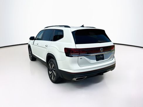 Used 2024 Volkswagen Atlas SE AWD/4WD image 5
