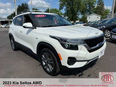 Used 2023 Kia Seltos S w/ Navigation Package