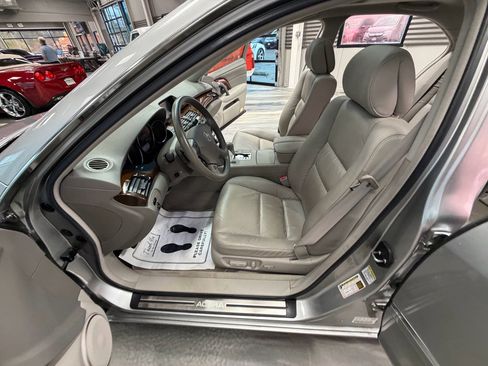 Used 2007 Acura RL w/ Technology Package AWD/4WD image 58