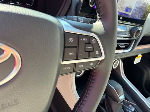 New 2026 Toyota Grand Highlander Limited image 27