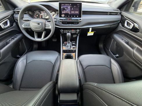 New 2026 Jeep Compass Latitude AWD/4WD image 10