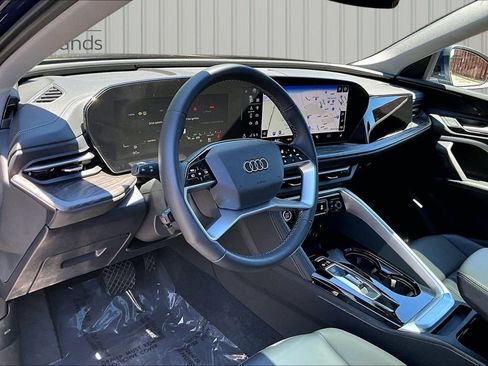 Used 2025 Audi Q5 Premium w/ Convenience Package AWD/4WD image 17