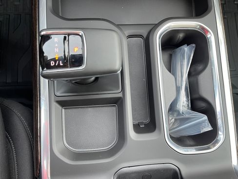 New 2026 GMC Sierra 1500 Elevation w/ LPO, Elevation Black Package image 16