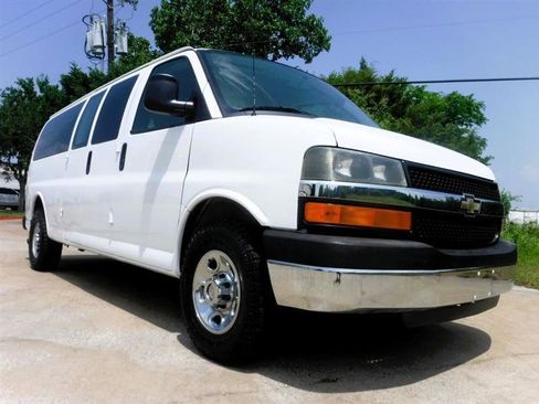 Used 2012 Chevrolet Express 3500 LT w/ LT Preferred Equipment Group RWD image 3