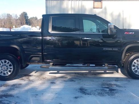 Used 2024 Chevrolet Silverado 2500 LTZ w/ LTZ Premium Package AWD/4WD image 8