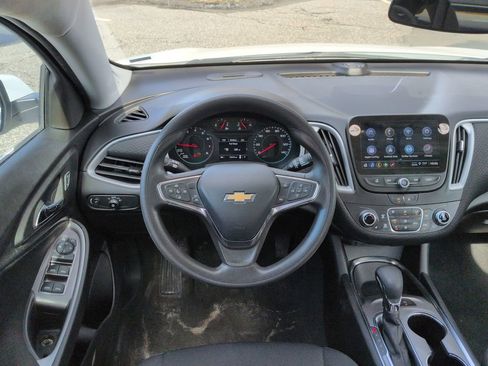 Used 2024 Chevrolet Malibu LT FWD image 12