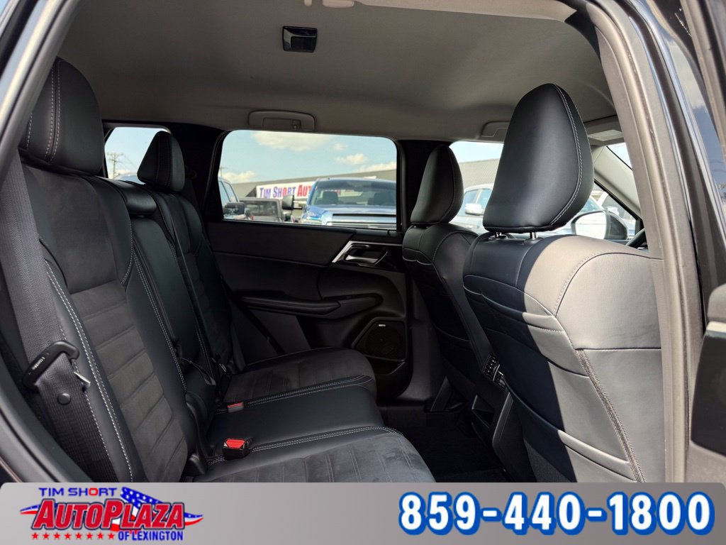 Used 2025 Mitsubishi Outlander SE AWD/4WD image 38