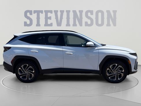Used 2026 Hyundai Tucson Limited AWD/4WD image 6