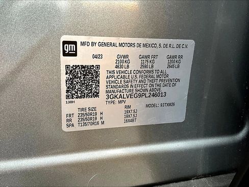 Used 2023 GMC Terrain SLT w/ Infotainment Package II AWD/4WD image 11