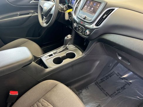 Used 2021 Chevrolet Equinox LT FWD image 17
