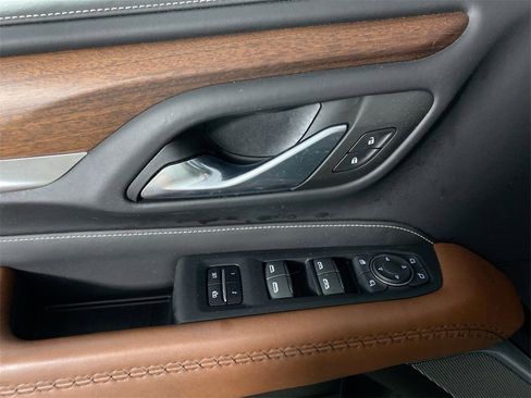 Used 2023 GMC Yukon Denali Ultimate image 13