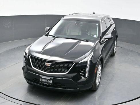 Used 2019 Cadillac XT4 Luxury w/ Cold Weather Package FWD image 34