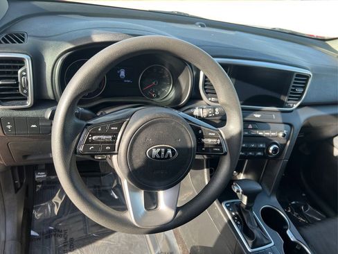 Used 2021 Kia Sportage LX image 18