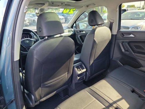 Used 2020 Volkswagen Tiguan SE image 14