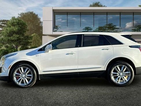 Certified 2025 Cadillac XT5 Sportv w/ Technology Package AWD/4WD image 7