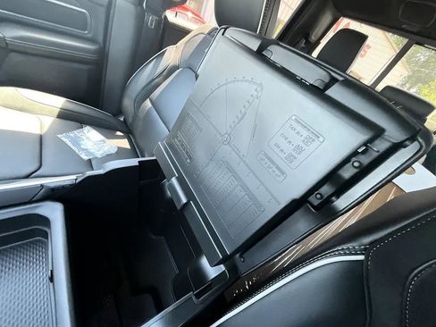 New 2026 RAM 1500 Laramie AWD/4WD image 25