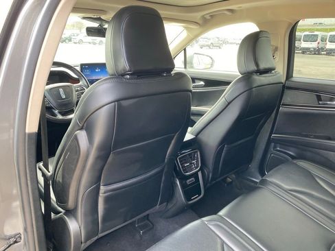 Used 2023 Lincoln Nautilus Reserve image 31