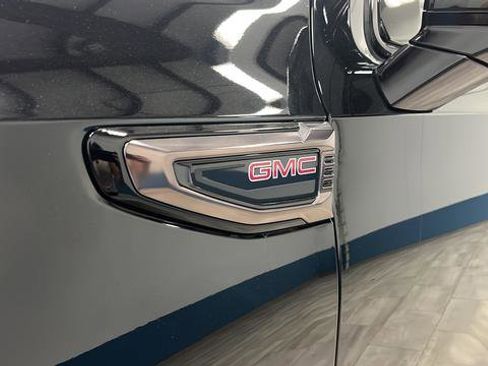 Used 2025 GMC Yukon XL AT4 Ultimate w/ LPO, Floor Liner Package AWD/4WD image 46