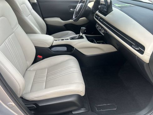 Used 2024 Honda HR-V EX-L image 9