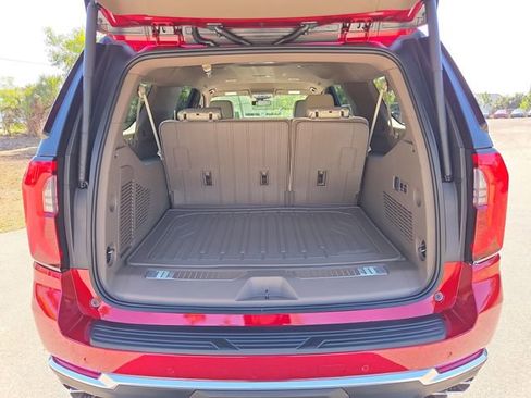 New 2026 GMC Yukon XL Denali w/ LPO, Floor Liner Package image 5