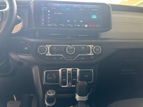 Used 2025 Jeep Wrangler Unlimited Sport AWD/4WD image 20
