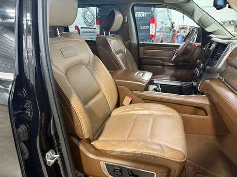 Used 2019 RAM 1500 Limited AWD/4WD image 9